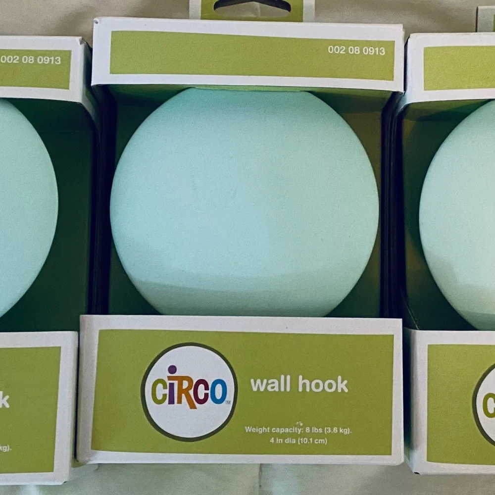 Large Wall Knobs / Hooks with Modern Decor Style like The Dots 